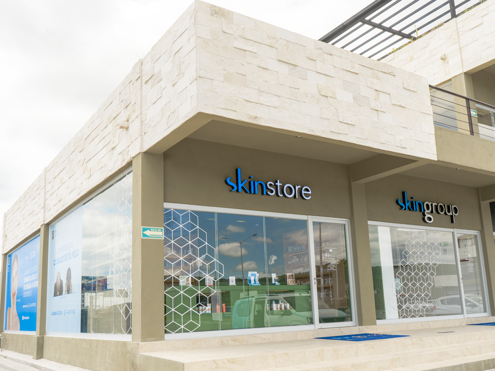 Dermatólogos en Querétaro | Skingroup